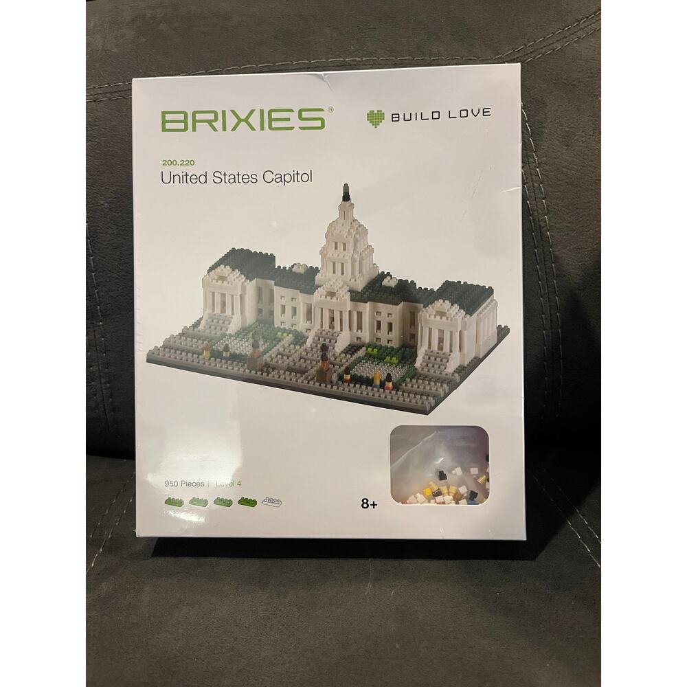 Brixies United States Capitol 950 piece building set- NIB
